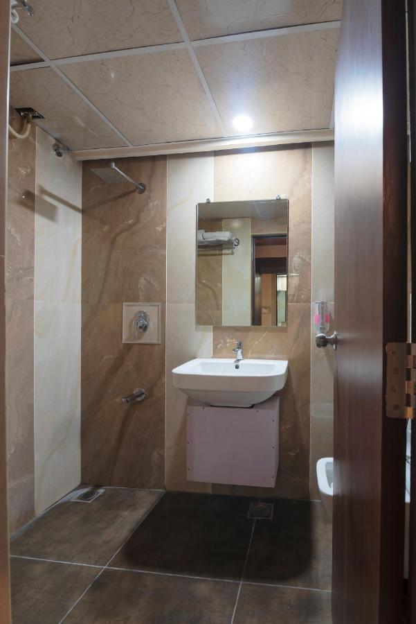 Hotel Monarch International Bangalore Eksteriør bilde