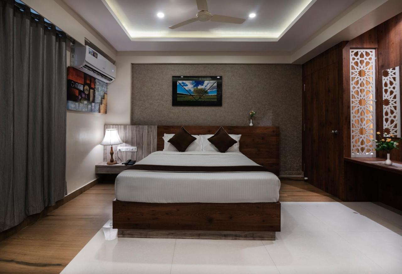 Hotel Monarch International Bangalore Eksteriør bilde