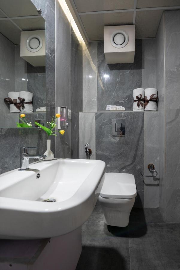 Hotel Monarch International Bangalore Eksteriør bilde