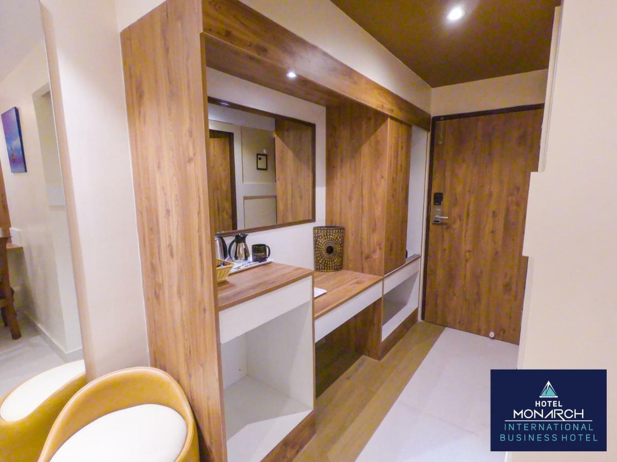 Hotel Monarch International Bangalore Eksteriør bilde