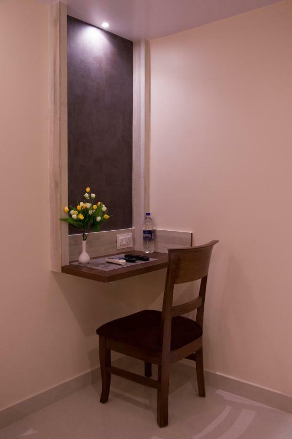 Hotel Monarch International Bangalore Eksteriør bilde